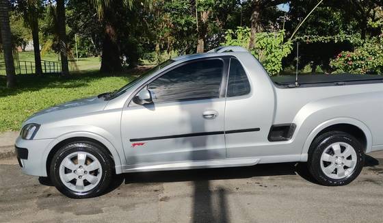 CHEVROLET MONTANA 1.8 SPORT CS 8V FLEX 2P MANUAL CHEVROLET MONTANA 1.8 SPORT CS 8V FLEX 2P MANUAL